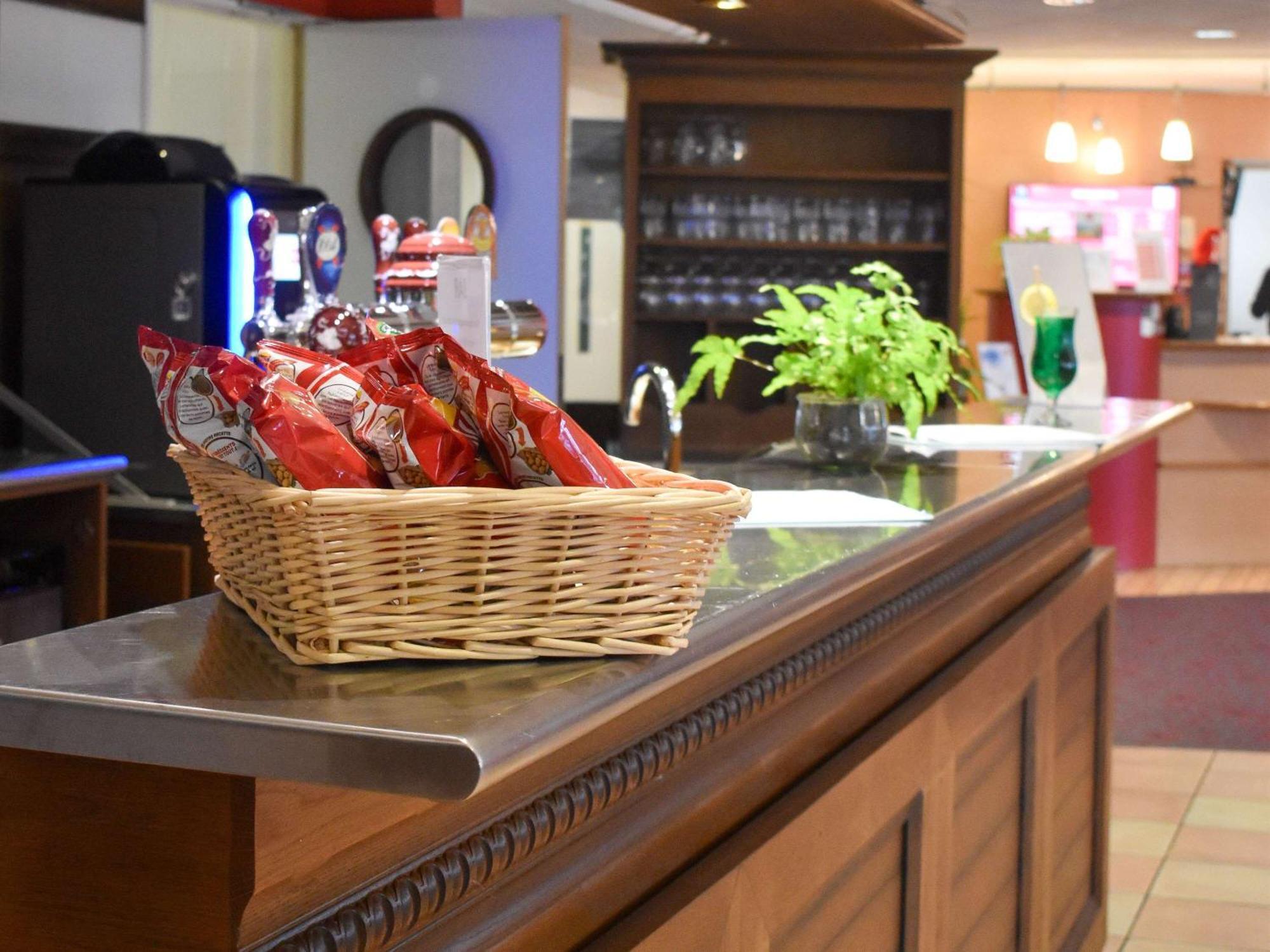 Ibis Albert Pays De Somme Exterior foto
